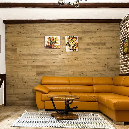 Golden King Old Town *