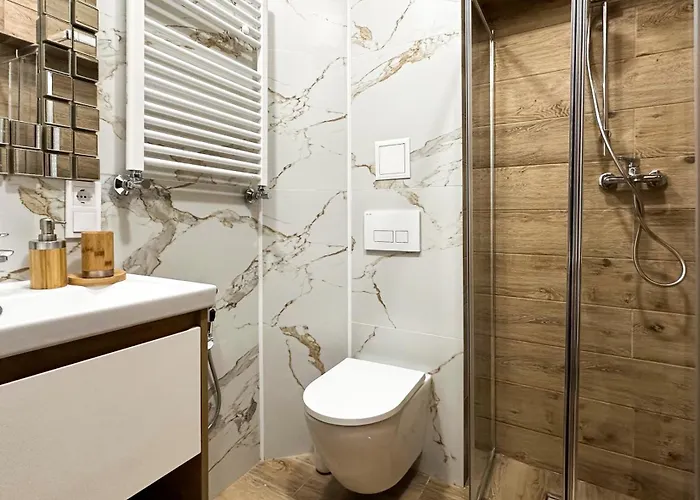 Golden King Old Town